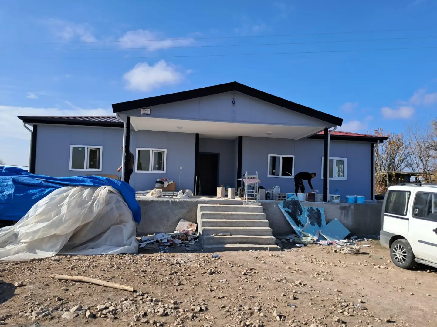 DOĞA KOŞULLARINA UYGUN PREFABRİK BİNA 