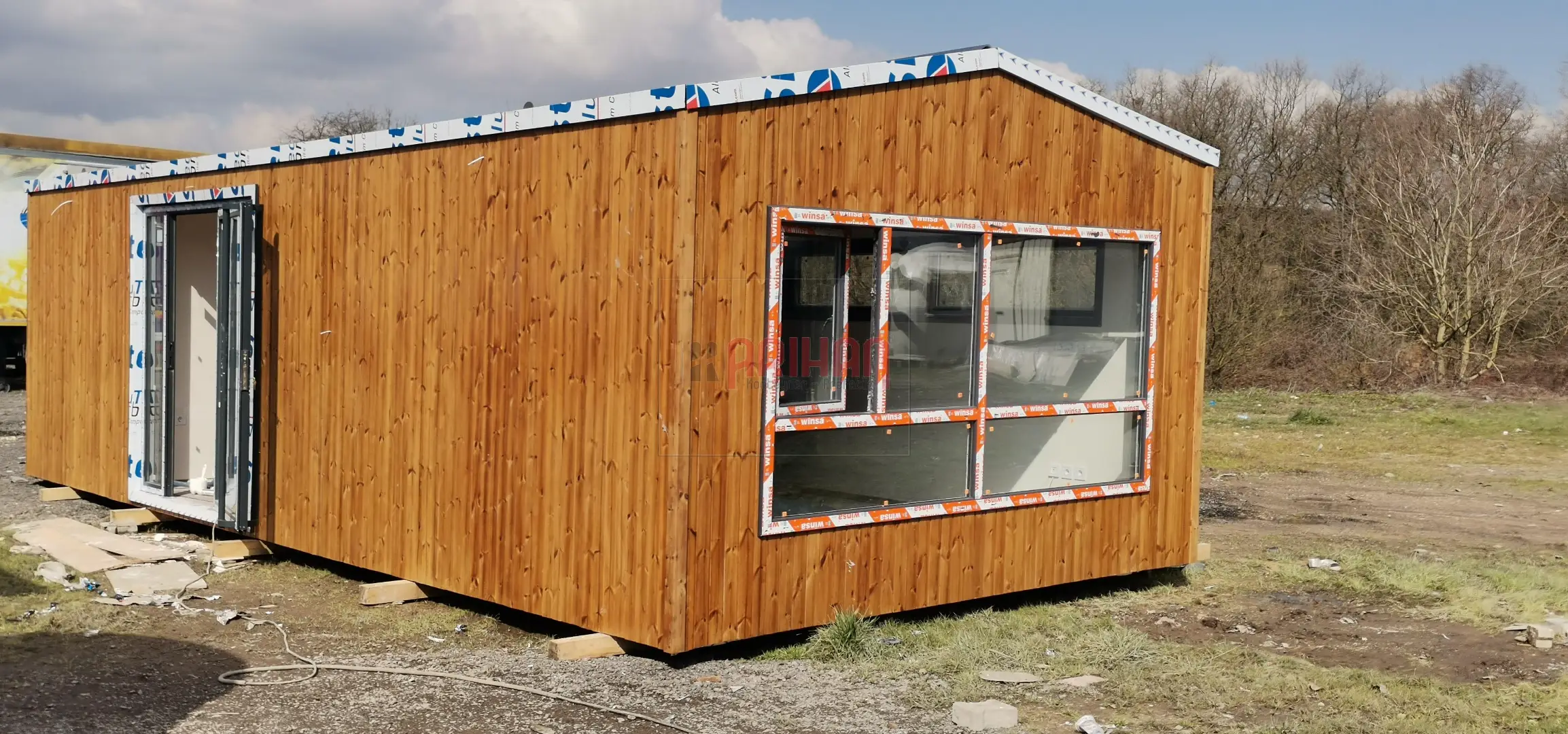 AHŞAP KAPLAMA  YAŞAM KONTEYNER 40 M2