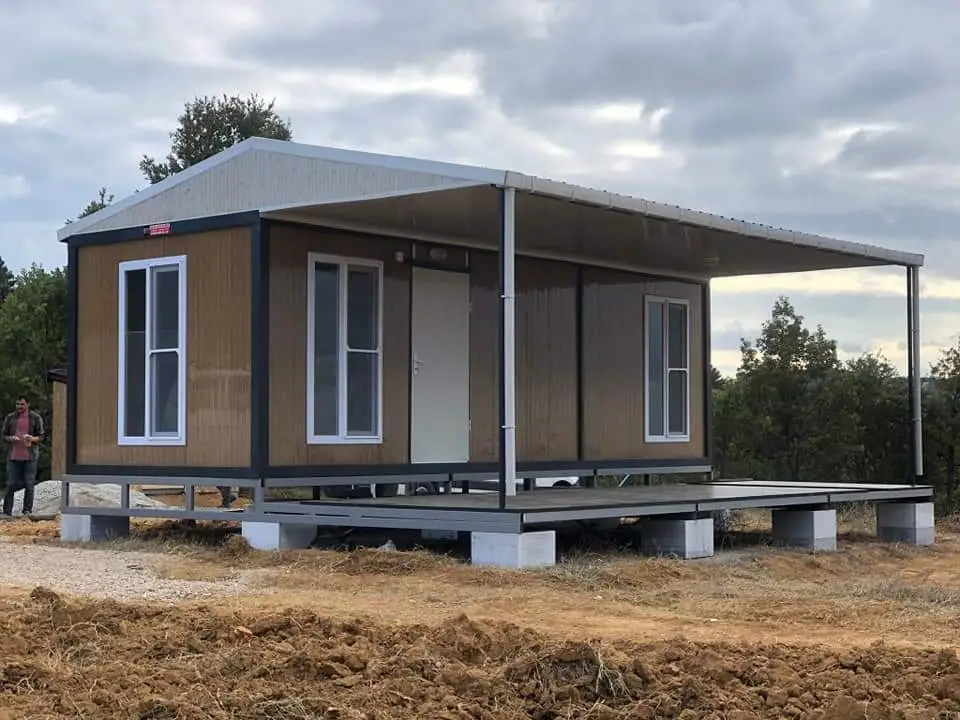 ÇATILI VERANDALI SANDVİNÇ PANEL KONTEYNER 