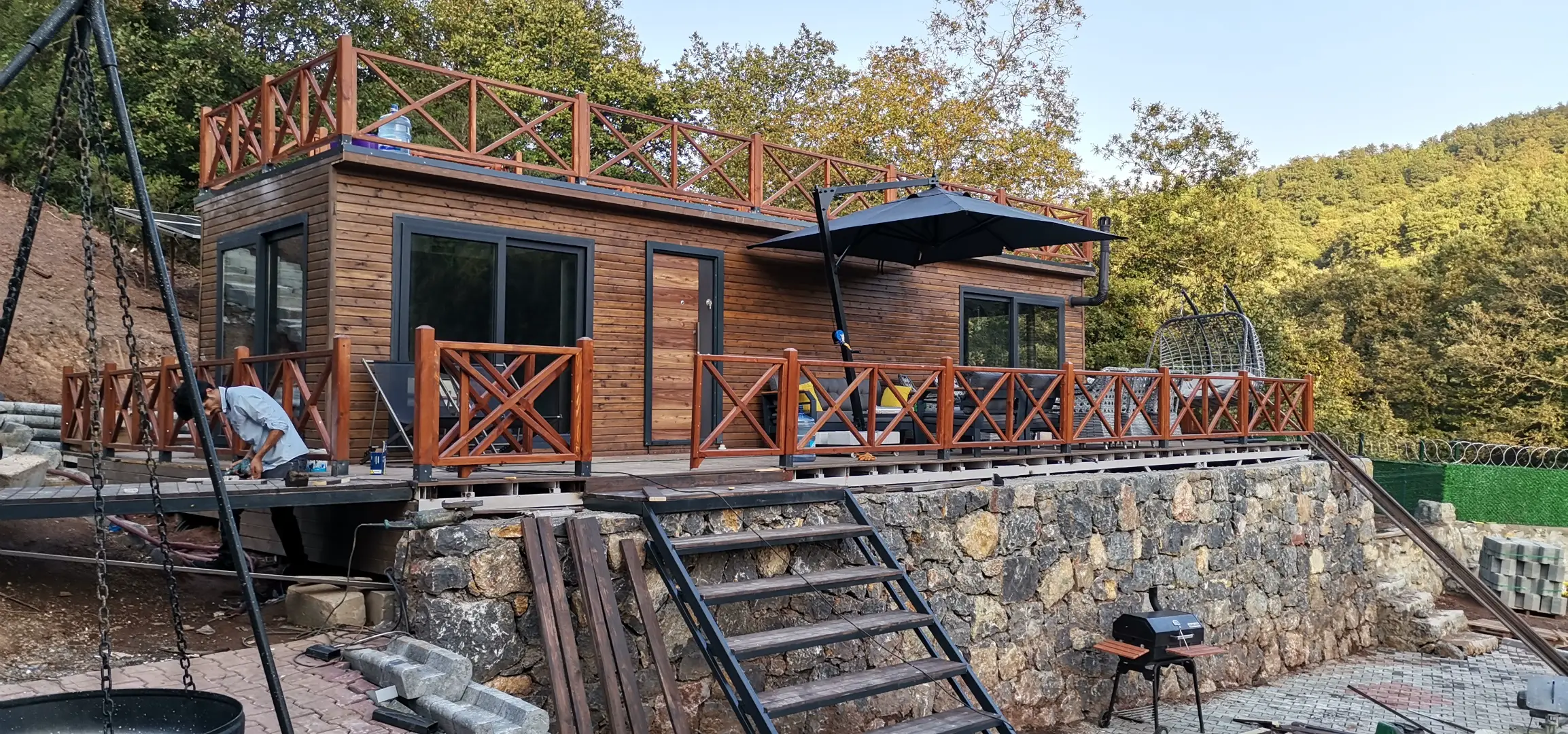 DOĞAL AHŞAP KAPLAMA TAŞINABİLİR EV KONTEYNER 30 M2