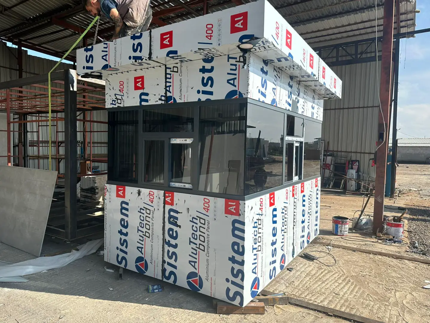 KOMPOZİT KAPLAMA GÜVENLİK BEKÇİ KULUBESİ 200X200